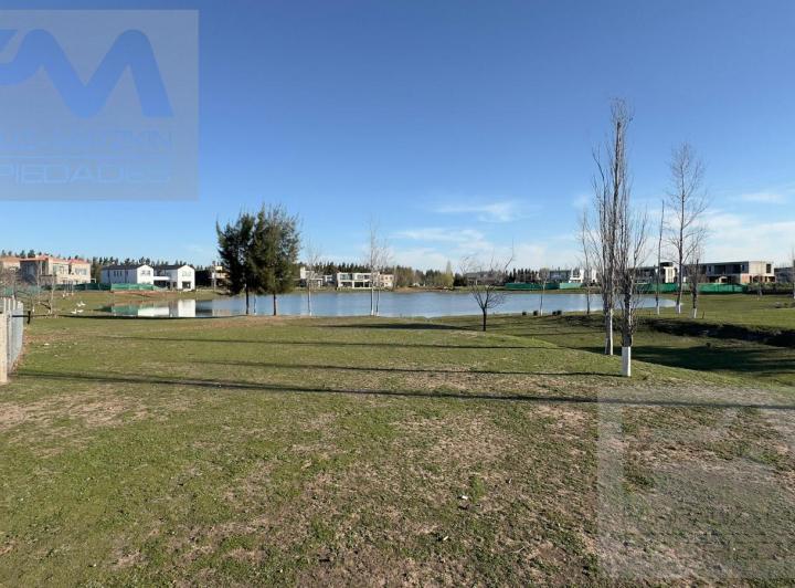 Terreno · 1157m²
