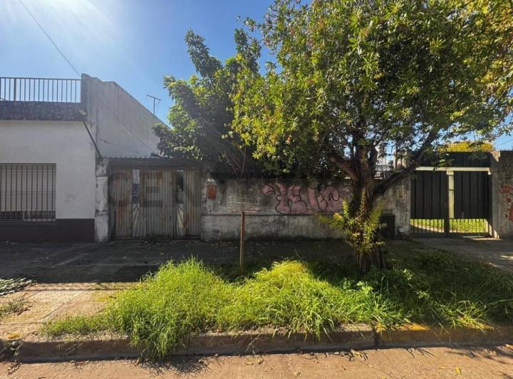 Terreno · 90m² · 3 Ambientes · 1 Cochera