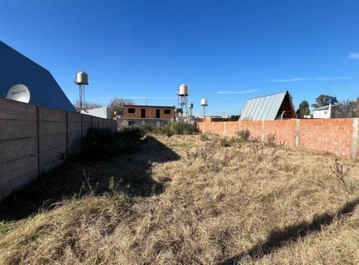 Terreno · 303m²