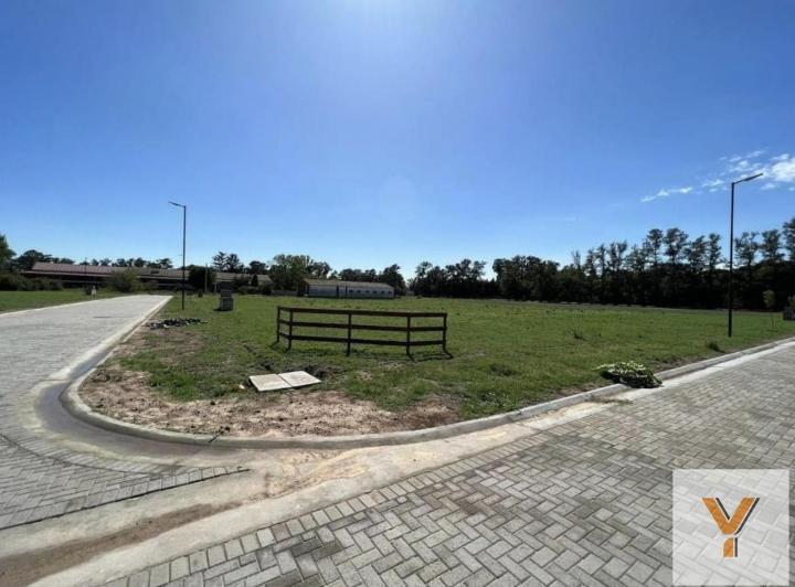 Terreno · 900m²