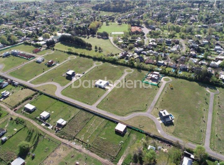 Terreno · 600m²