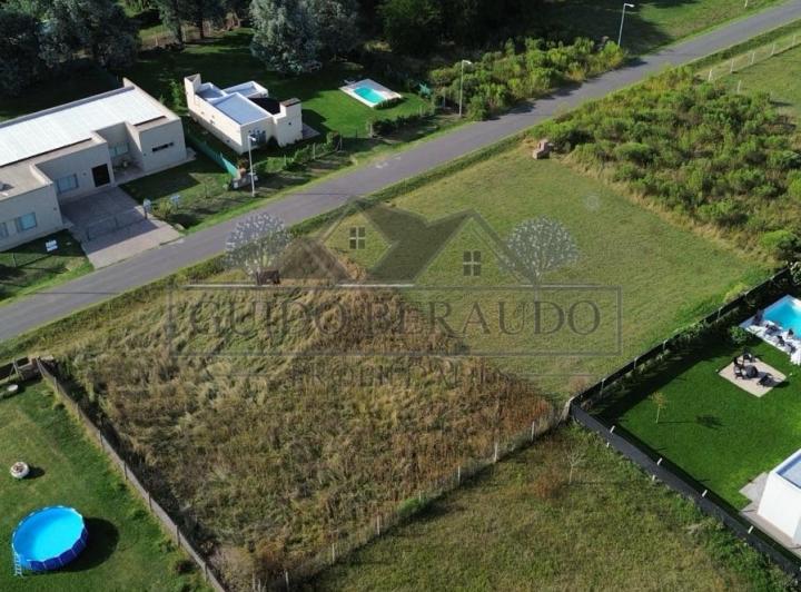 Terreno · 900m²