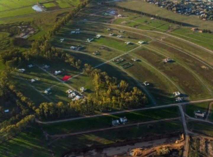 Terreno · 1300m²