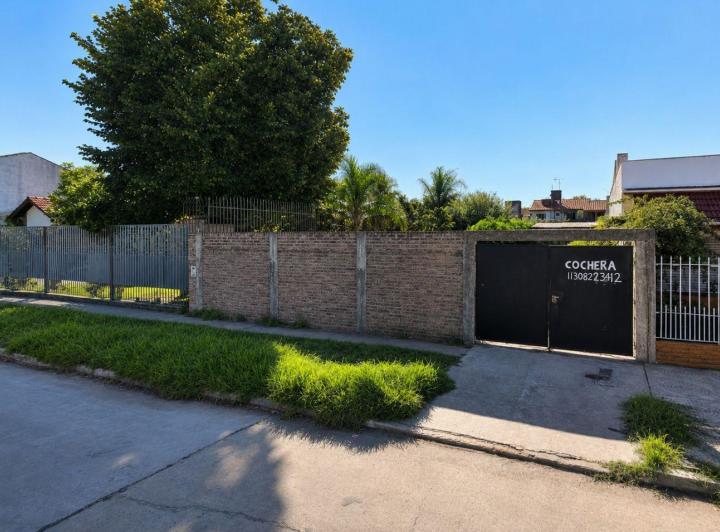 Terreno · 437m²