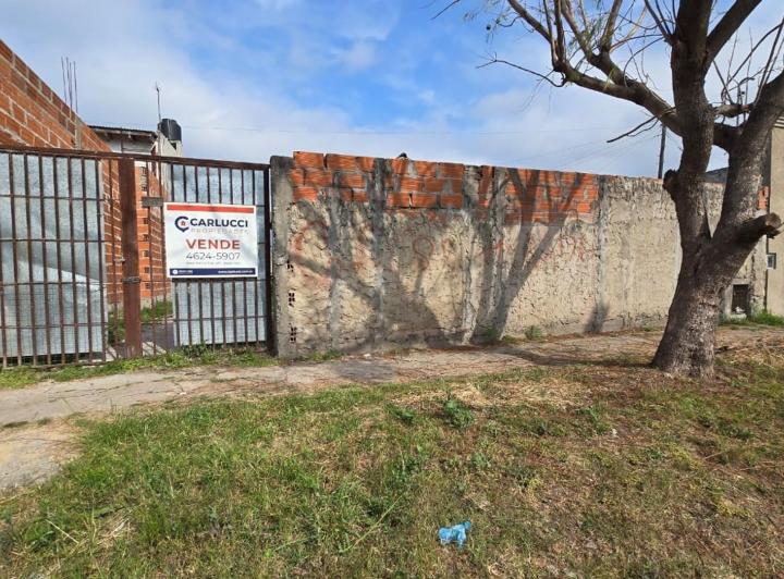 Terreno · 226m²