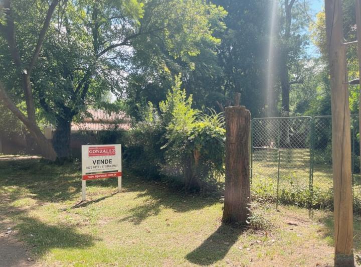 Terreno · 939m²