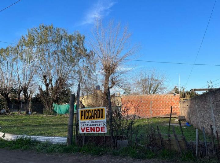 Terreno · 223m²