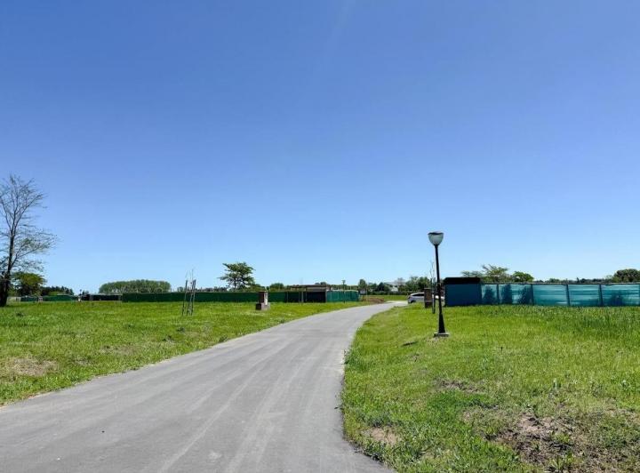 Terreno · 836m²