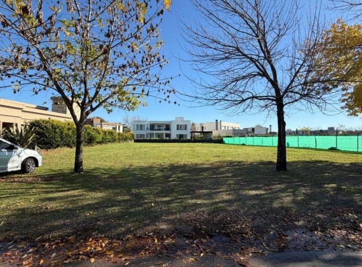 Terreno · 1010m²