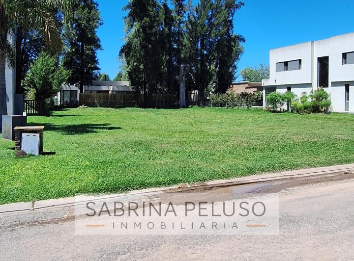 Terreno · 700m²