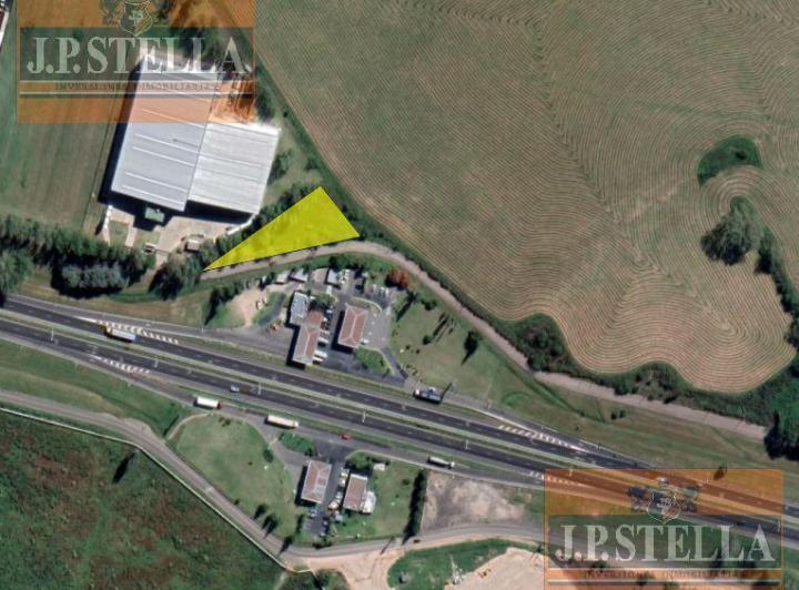 Terreno · 2098m²