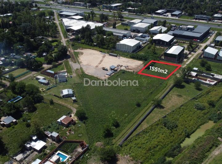 Terreno · 1551m²