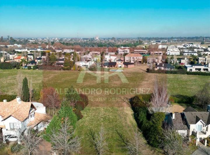 Terreno · 1045m²