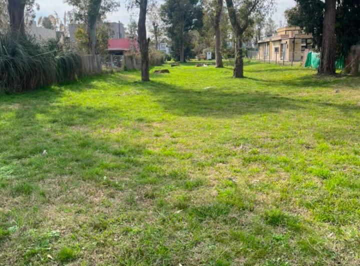 Terreno · 604m²