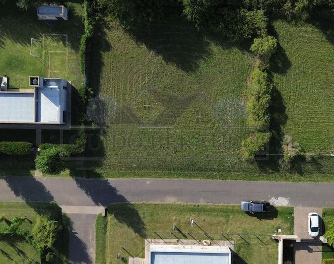 Terreno · 950m²
