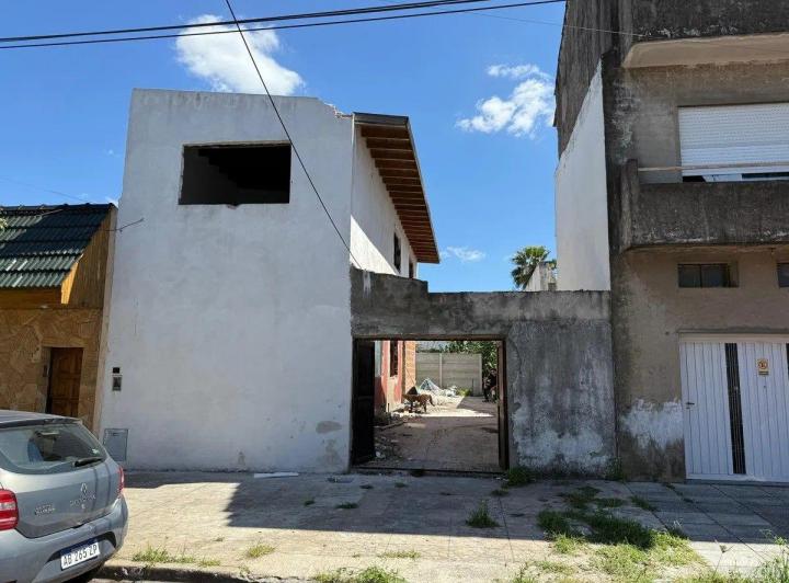 Terreno · 303m²