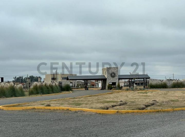 Terreno · 300m²