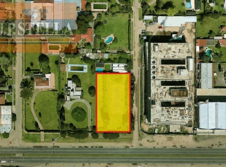 Terreno · 2610m²
