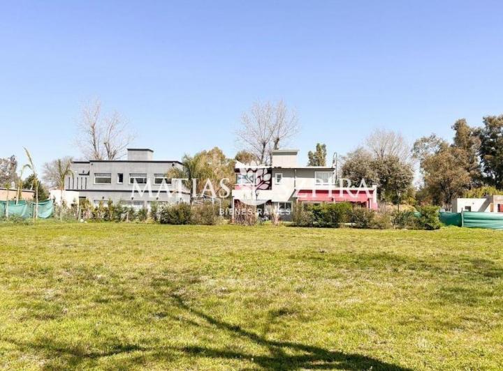 Terreno · 850m²