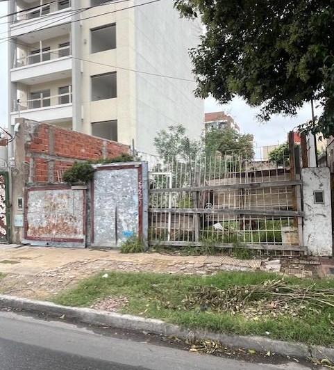 Terreno · 217m²