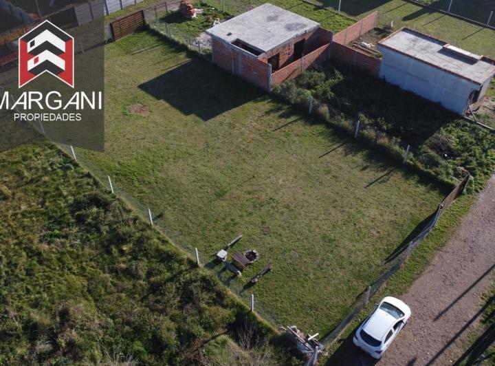 Terreno · 377m²