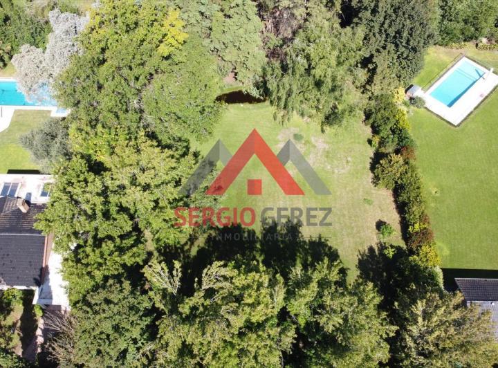 Terreno · 1912m²
