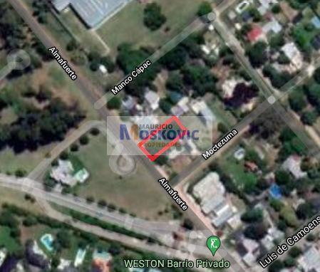 Terreno · 300m²