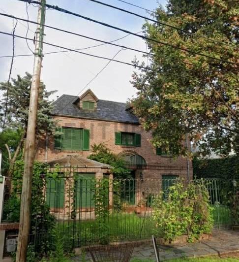 Terreno · 694m²