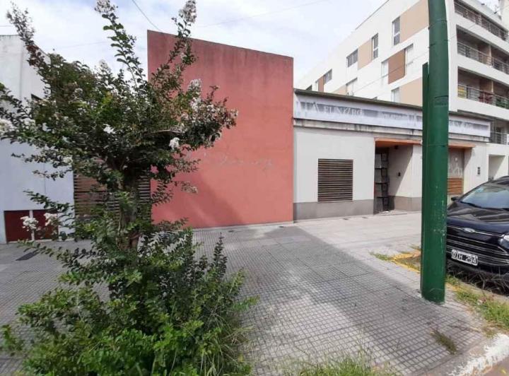 Terreno · 300m² · 1 Cochera