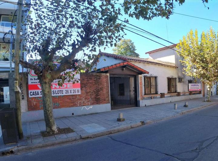 Terreno · 683m²