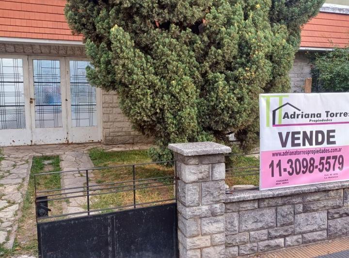 Terreno · 140m² · 5 Ambientes