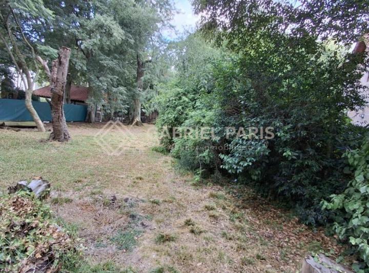 Terreno · 939m²
