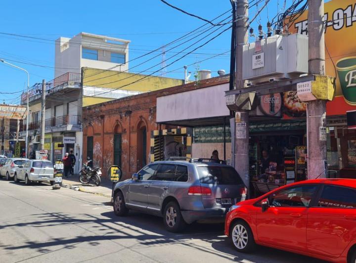 Terreno · 861m²