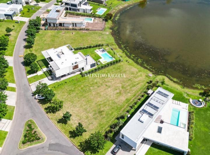 Terreno · 1167m²
