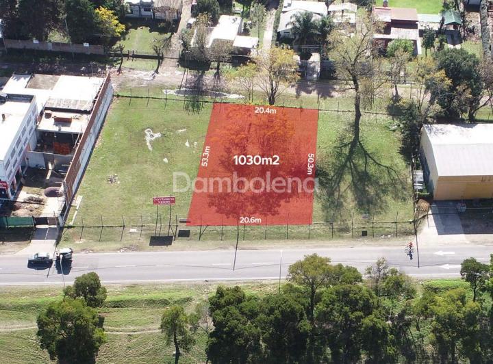Terreno · 1030m²
