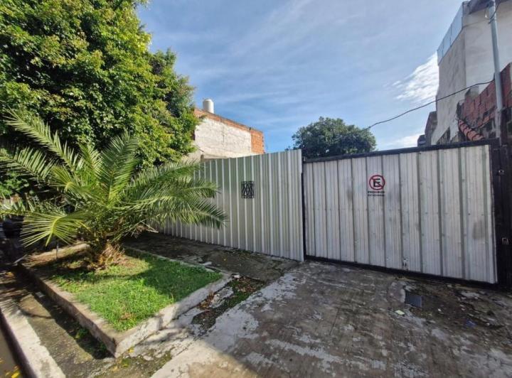 Terreno · 300m²
