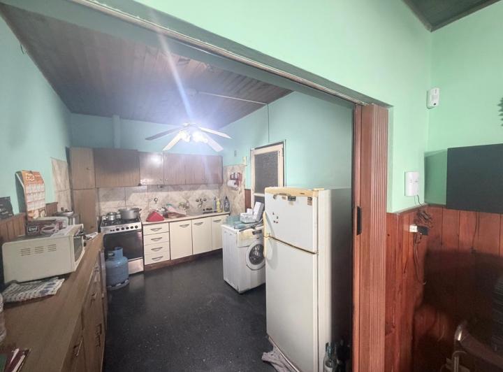 Terreno · 240m² · 3 Ambientes · 1 Cochera
