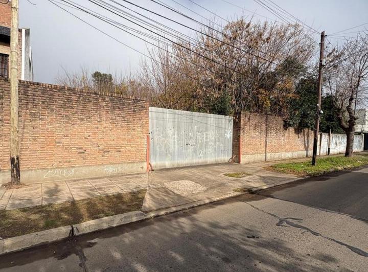 Terreno · 764m²