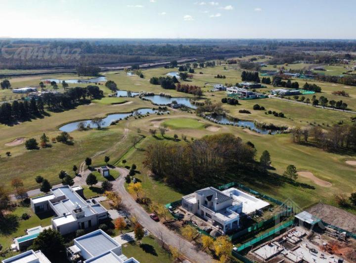 Terreno · 3000m²