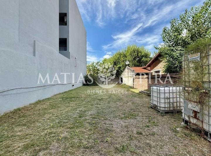 Terreno · 318m²