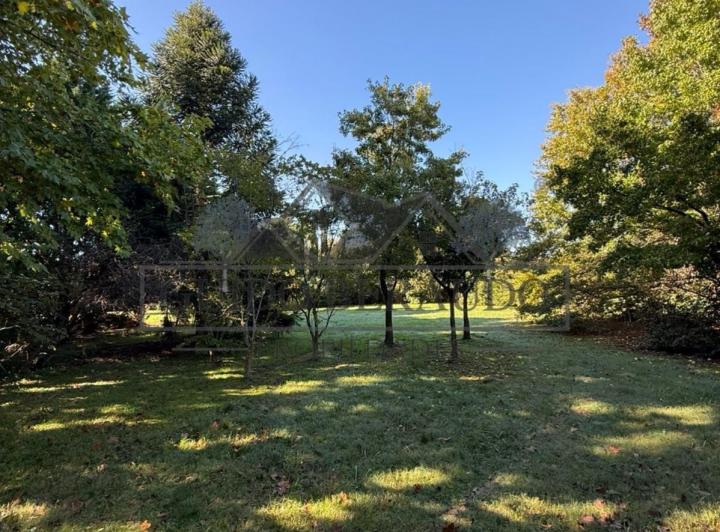 Terreno · 2566m²