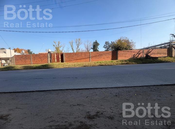 Terreno · 348m²