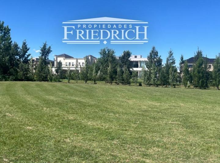Terreno · 1332m²