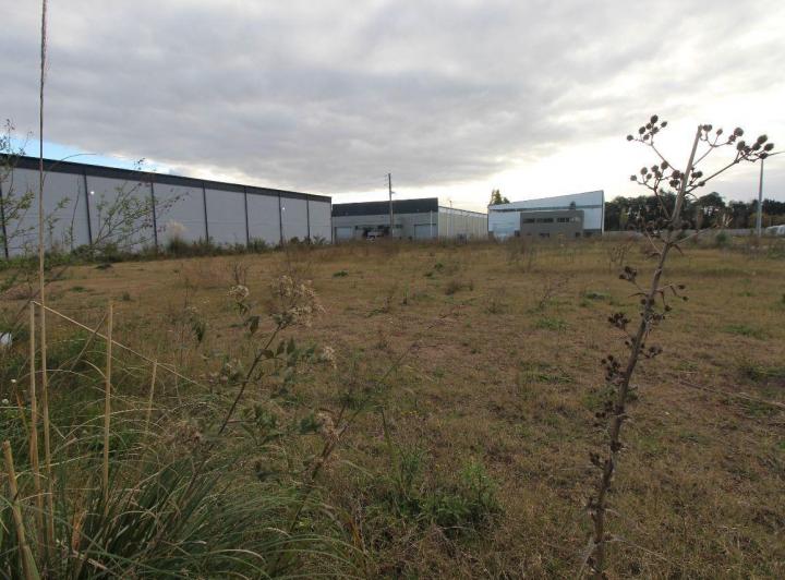 Terreno · 2457m²