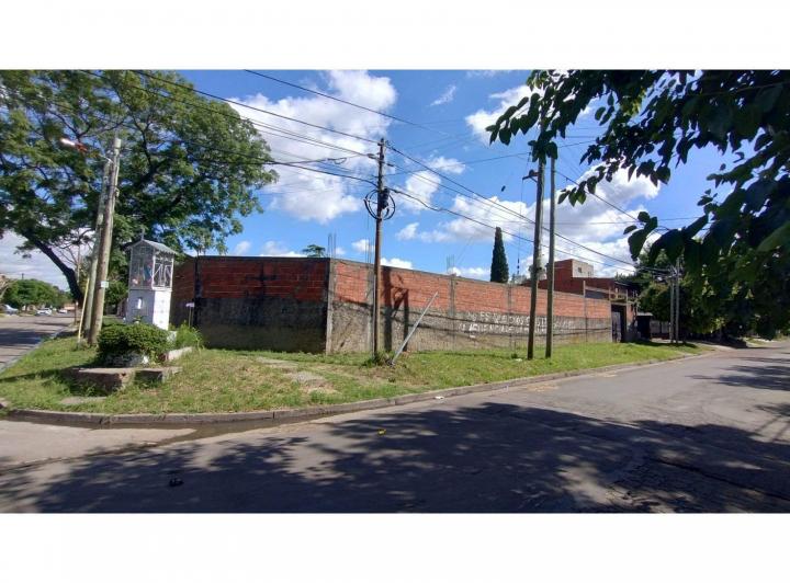 Terreno · 324m²