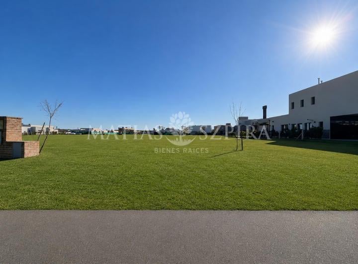Terreno · 800m²