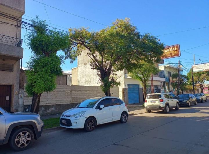 Terreno · 230m²