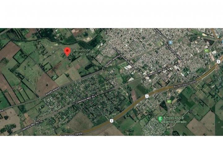 Terreno · 2100m²