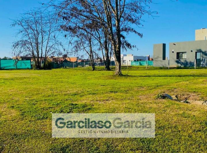 Terreno · 968m²