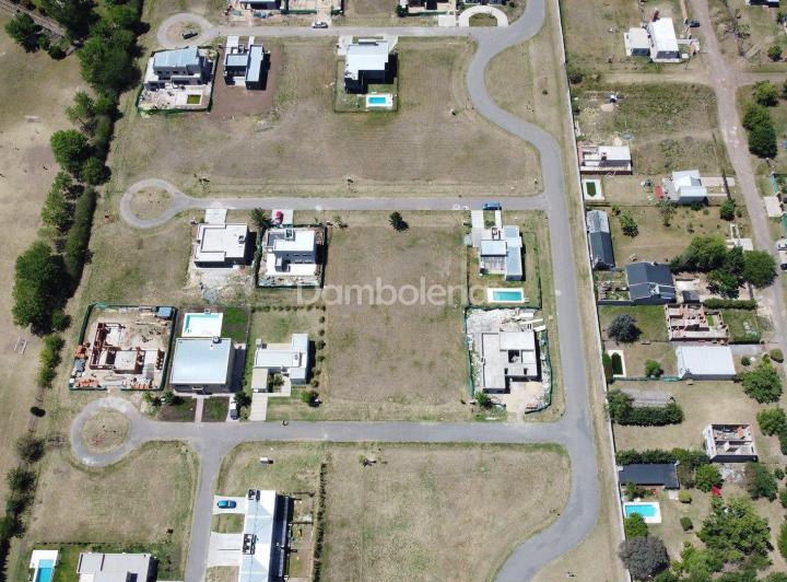 Terreno · 600m²